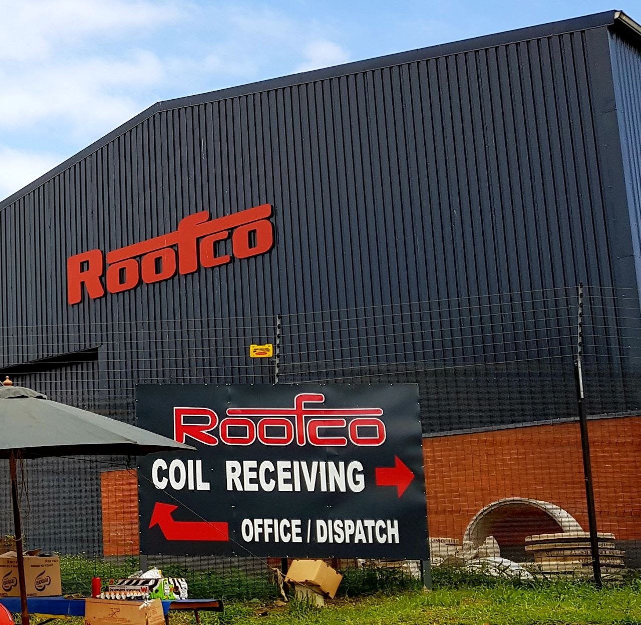 RoofCo building signage installed in Durban by The Graphic Co.